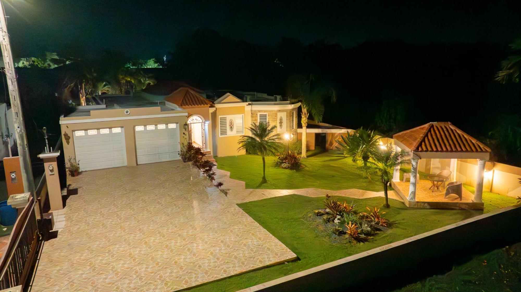 Big Vacation House Moca Екстериор снимка
